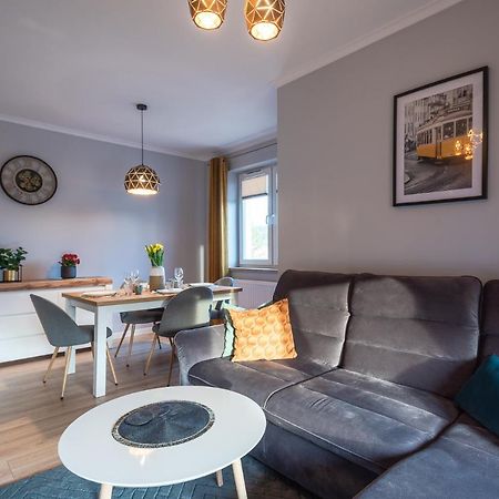 Apart Wolnosci Jelenia Góra Extérieur photo